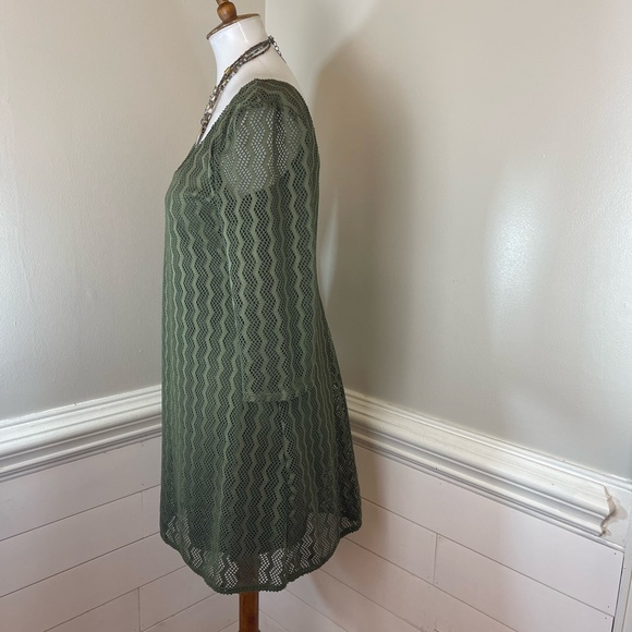 As U Wish Olive Wavy Perforated Design Dress M (jrs.) FREE SHIP - Picture 2 of 5